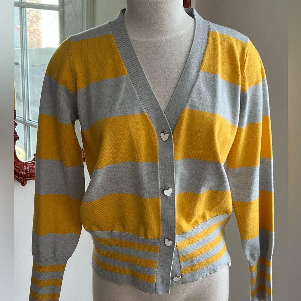 Alison Sheri Spring button-down cardigan sweater size Medium